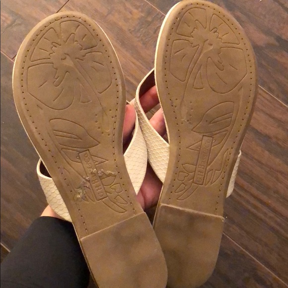 Snake-skin Patterned Flip-Flop Dress Sandals - Picture 2 of 3